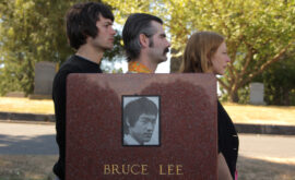 La tumba de Bruce Lee (Julián Génisson, Lorena Iglesias, Aaron Rux, 2013)