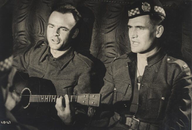 Listen to Britain (Humphrey Jennings, Stewart McAllister, 1942) – Mubi Listen to Britain (Humphrey Jennings, Stewart McAllister, 1942) – Mubi
