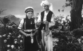 Five Golden Flowers (Wang Jiayi, 1959)