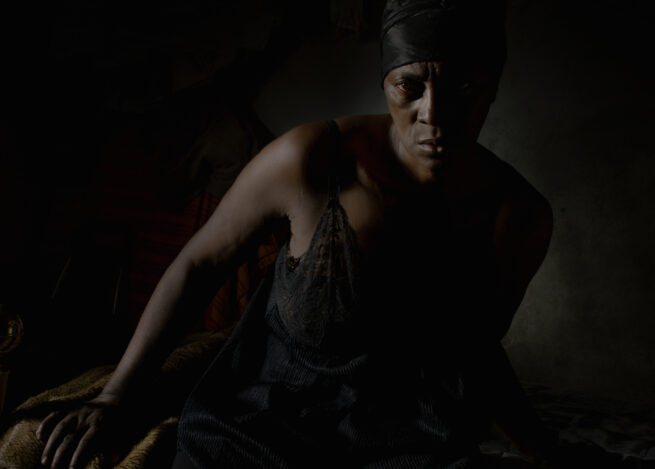 Lo que hacemos en las sombras Lo que hacemos en las sombras